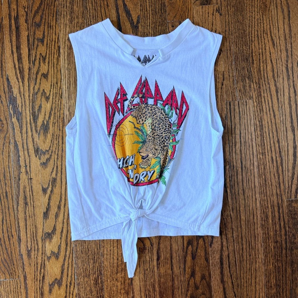 Girls Def Leppard top- 9/10